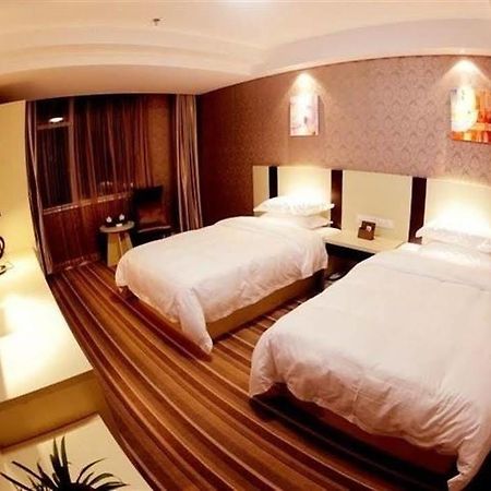 Ronghe Holiday Hotel Shiyan  Bagian luar foto