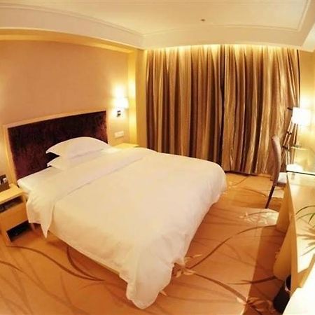 Ronghe Holiday Hotel Shiyan  Bagian luar foto