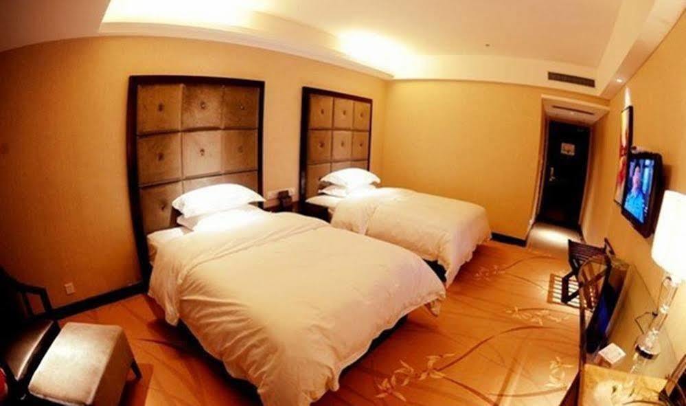 Ronghe Holiday Hotel Shiyan  Bagian luar foto